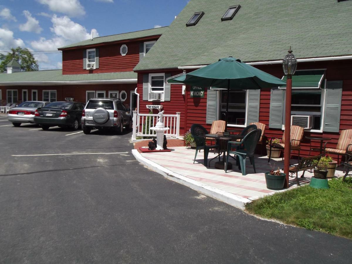 Midway Lodging Motel Cornish Exterior photo